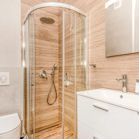 Gorgeous In * Makarska